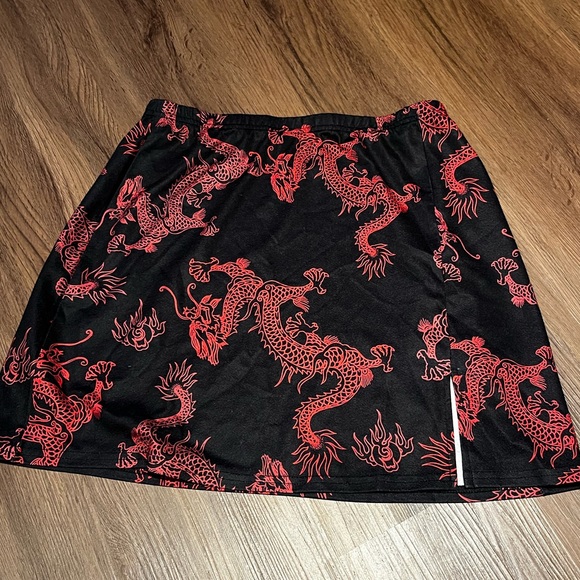 Chinese Dragon Slit Skirt - Picture 4 of 7